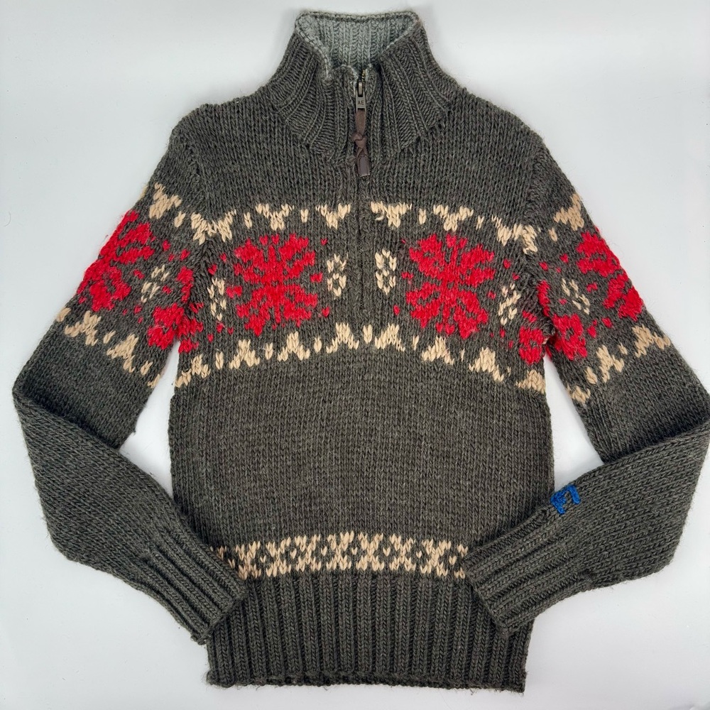 American Eagle Outfitters Classic Gray and Red Wool Knit Holiday Sweater